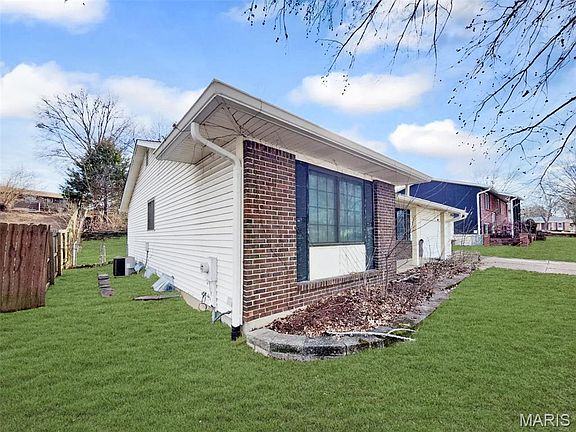 4th image of 2340 Glenrich Dr