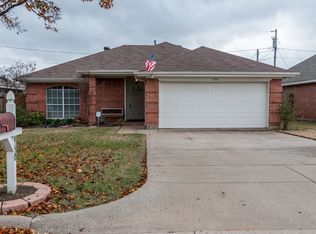 950 N Meadow Cir, Keller, TX 76248