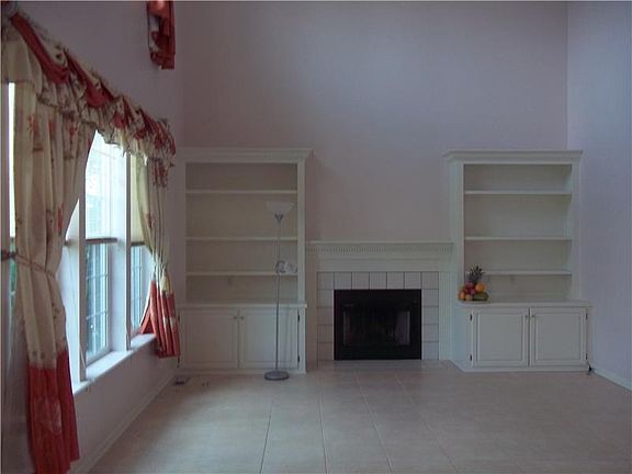 2nd image of 5542 Dill Ct