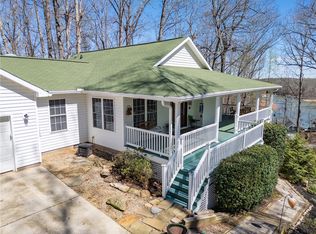 204 Riverlake Rd, Fair Play, SC 29643