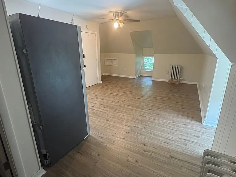 207 Main St — Photo 3