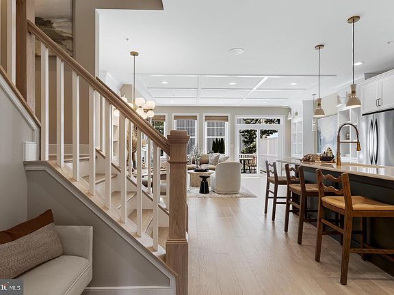 4th image of 207 Foxhedge Rd Lot 10