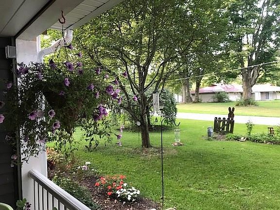 5th image of 12007 Monnie Ave