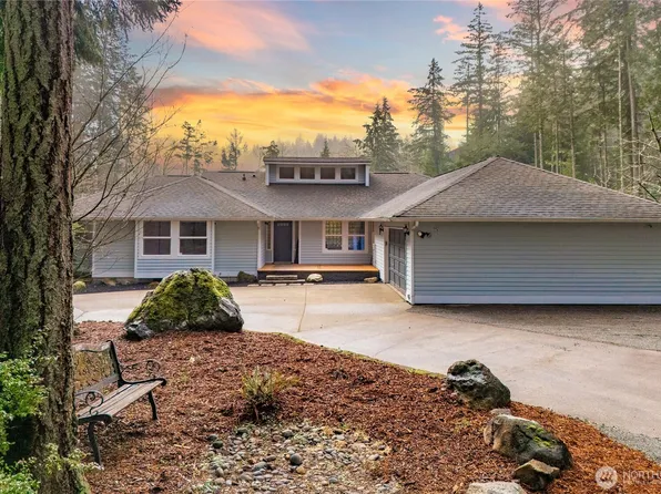 1004 Makah Place, Fox Island, WA 98333