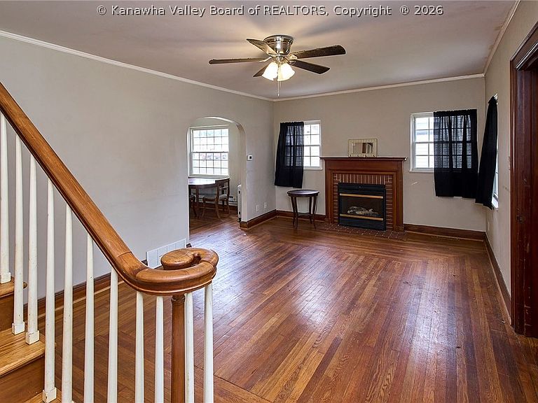 Listing photo 5