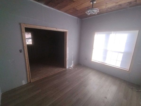 18 Jackson Ln, Jones Cr, KY 40828