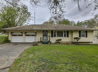 8414 Stark Ave, Raytown, MO 64138