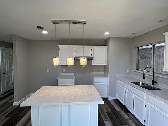 5th image of 3404 W Princeton Ave