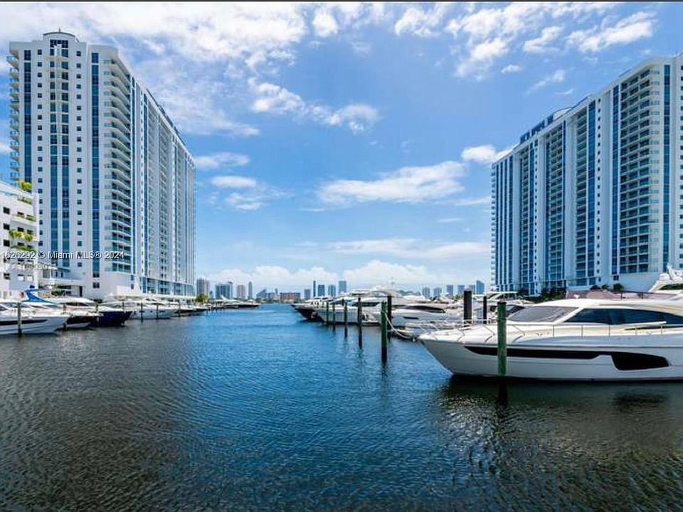 2nd image of 17211 Biscayne Blvd #Bs-77