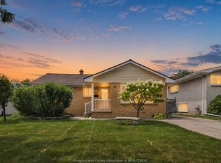 465 Christopher Dr, Windsor, ON N8S 3X1