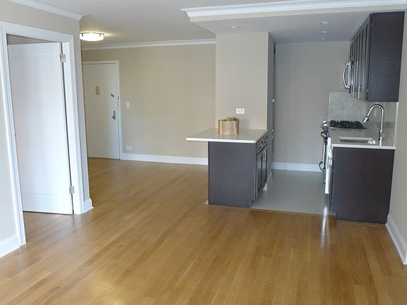 2nd image of 310 Greenwich St APT 15L