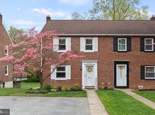 1021 Edgemoor Ct, Lancaster, PA 17601