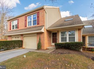 3 Oak Leaf Ln, Downingtown, PA 19335