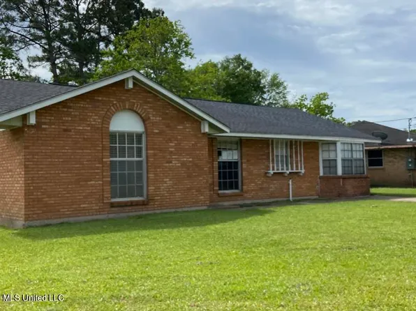 7620 Madison Dr, Biloxi, MS 39532