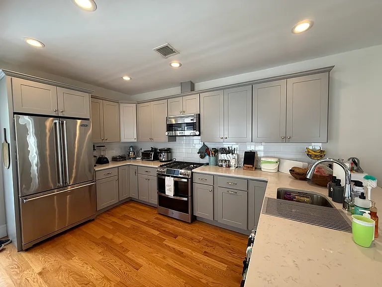 24 Shapley Ave #2 — Photo 2