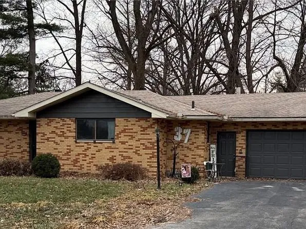 37 Lakeview Acres Dr, Collinsville, IL 62234