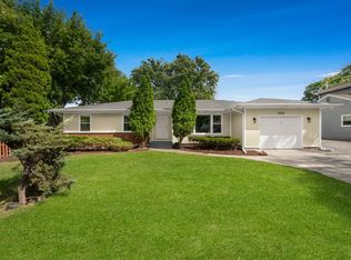 1839 N Fernandez Ave, Arlington Heights, IL 60004