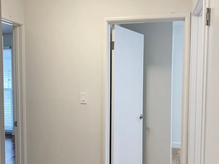 2412 Palmetto Ave #1 — Photo 11