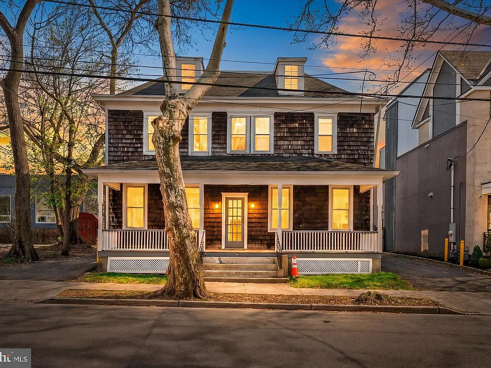 10 Lytle St #1