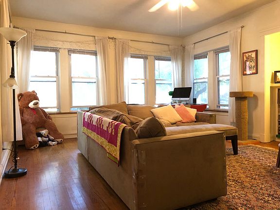 2nd image of 6443 N Bosworth Ave APT 1