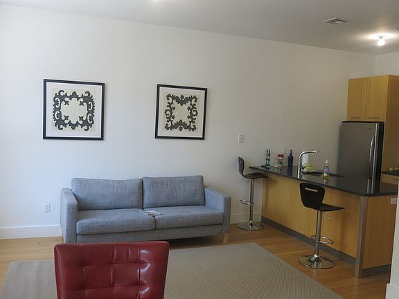 4th image of 177 Concord St APT 1C