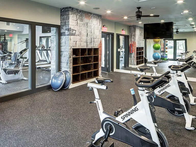 Grandview Apartments - Fitness Center 2