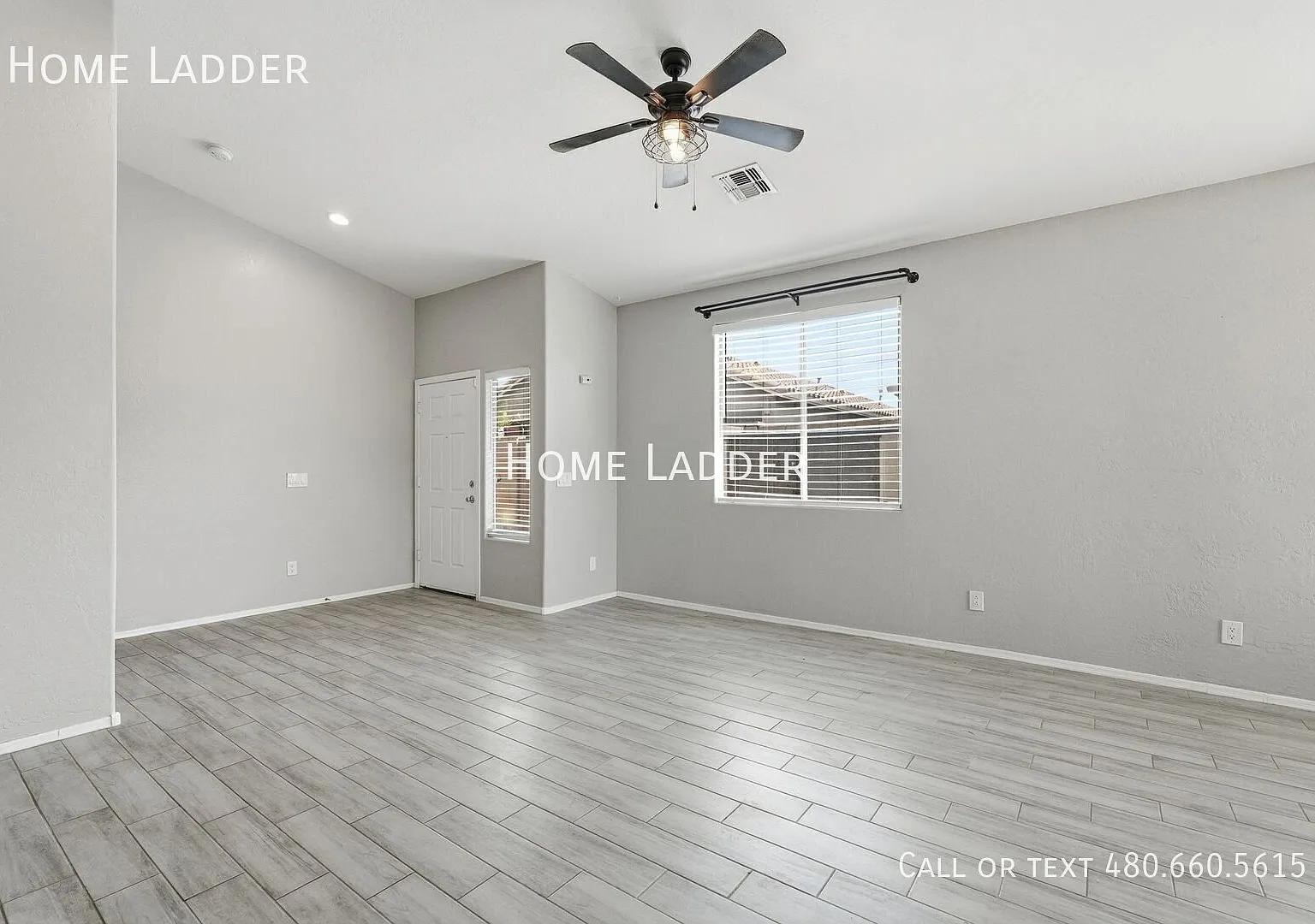 Spacious 5-Bedroom Surprise Farms Home with Pool — Photo 3
