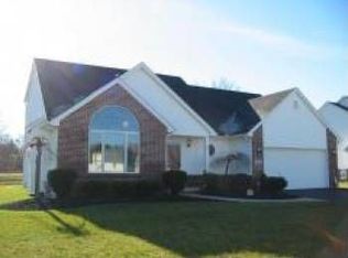 1081 Cumberland Dr, Temperance, MI 48182