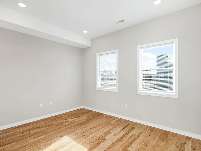 1924 W Girard Ave #3 — Photo 4