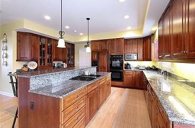 5th image of 21521 W Goldfinch Ct
