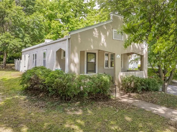 1402 S 30th St, Saint Joseph, MO 64507