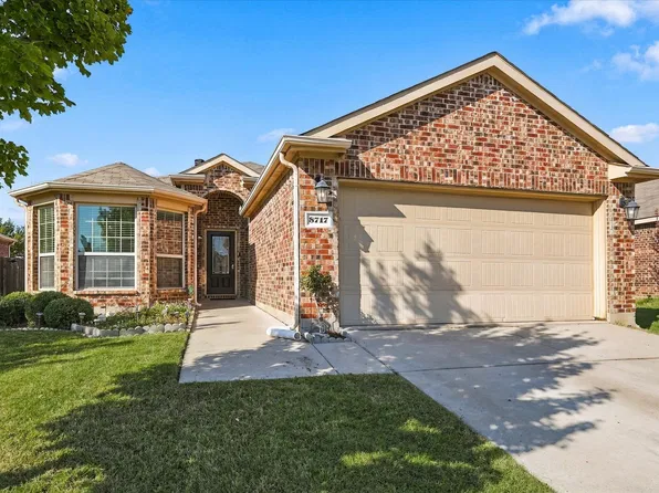 8717 Whirlwind Trl, Aubrey, TX 76227