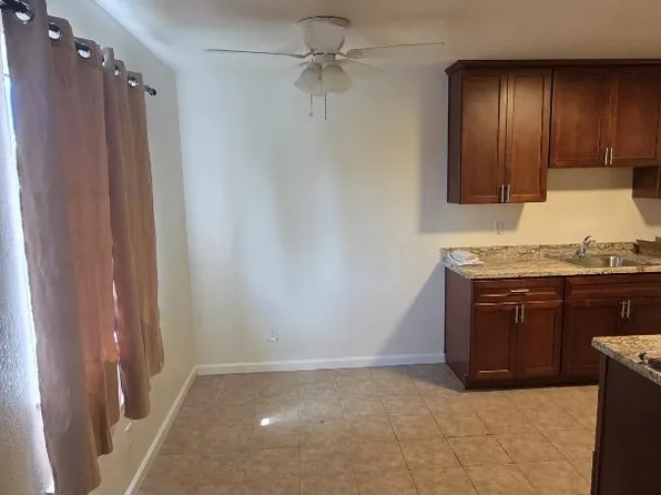 1267 Doray Ct APT 4, Stockton, CA 95203