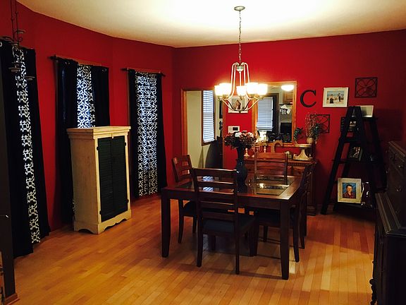 3rd image of 2614 Renick St