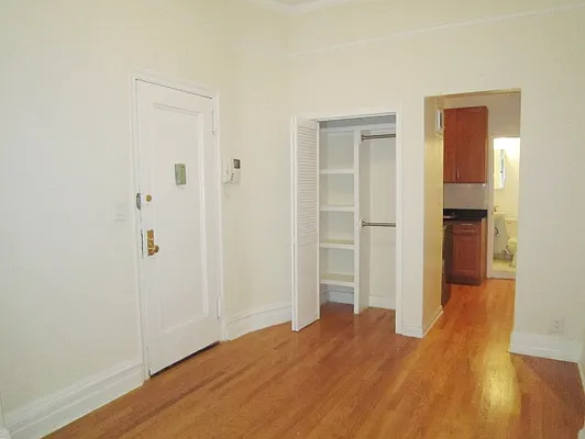 Rented by City Connections Realty | media 38