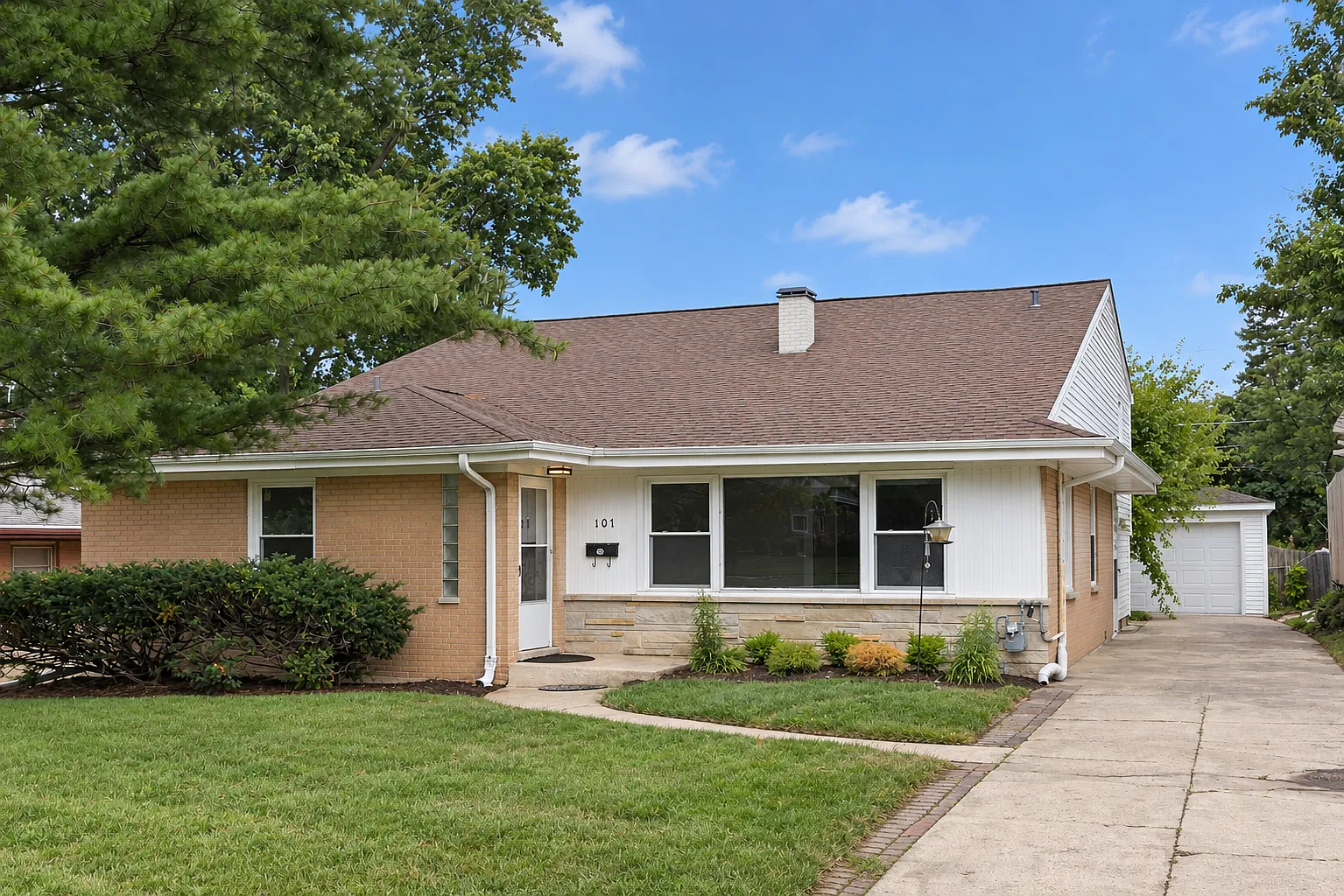 5 bed, 1800 sqft, $3,400 — Photo 1