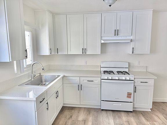 5th image of 15832 Vanowen St APT 2