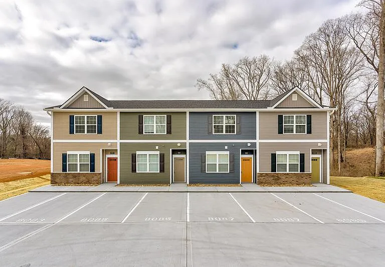 2809 Cruze Dr #1 — Photo 1