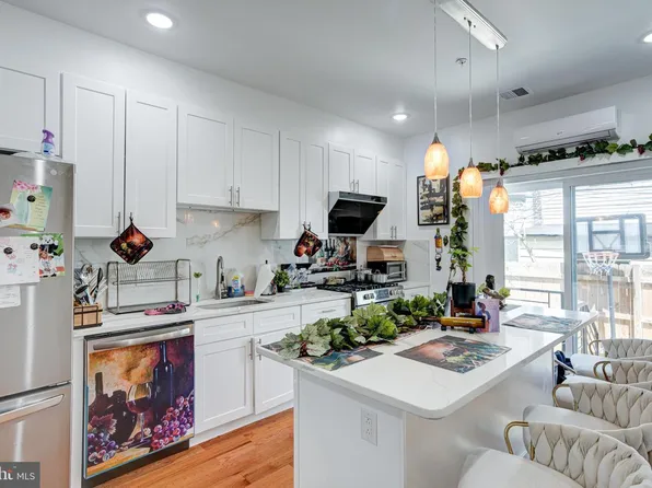 2611 S Marshall St, Philadelphia, PA 19148