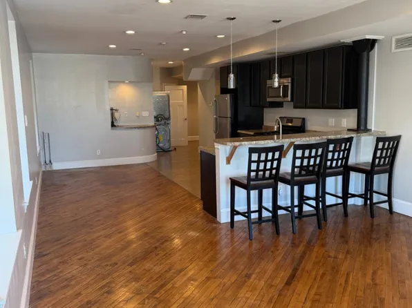 17 W Cayuga St APT 3C, Oswego, NY 13126