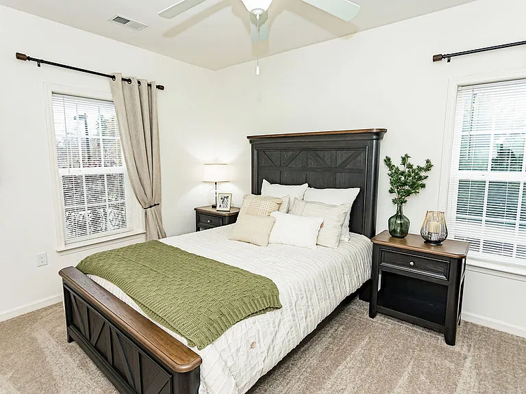 Stafford Place Apartments — Photo 30