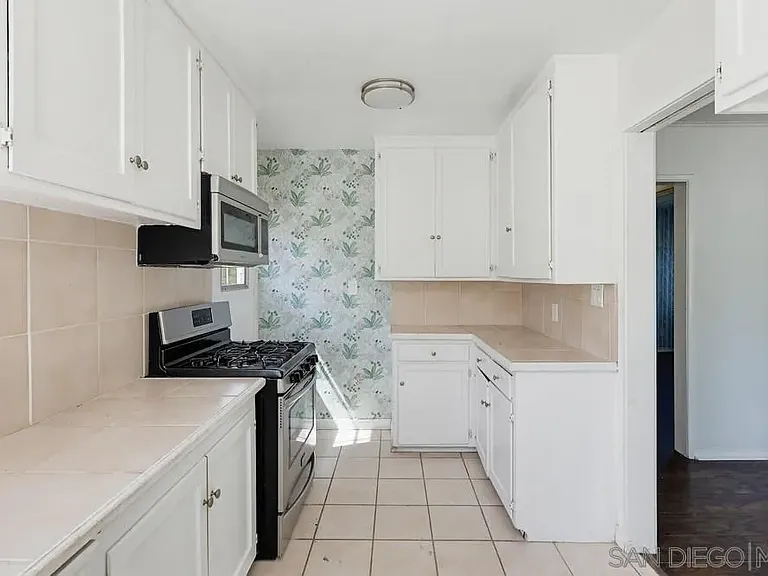 3328 Harbor View Dr — Photo 15