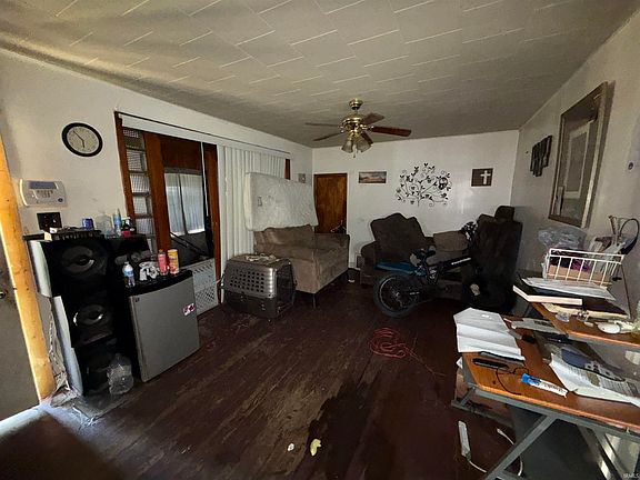 3rd image of 750 N Olive St