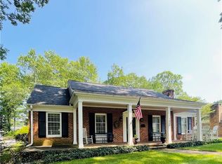 1410 Henri St, Mount Airy, NC 27030