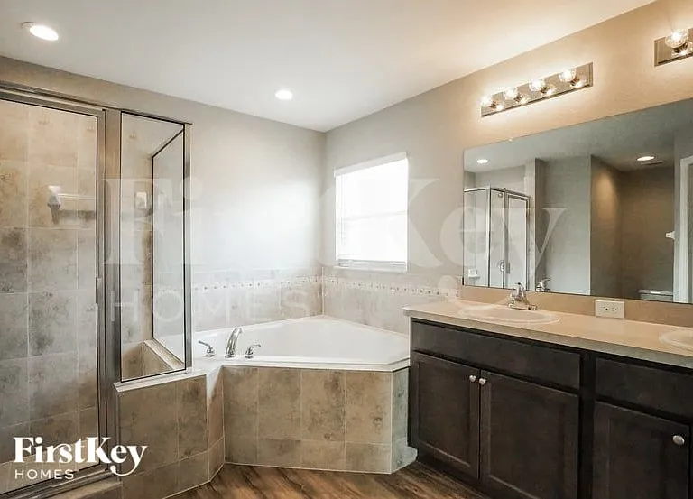 444 Lanham Dr — Photo 8