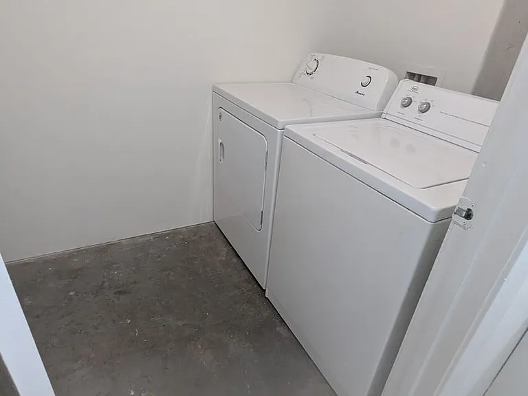 Ice House Lofts — Photo 43