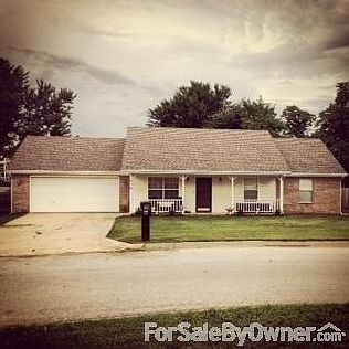 1st image of 518 Rogers Ave
