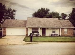 518 Rogers Ave, Rogers, AR 72745