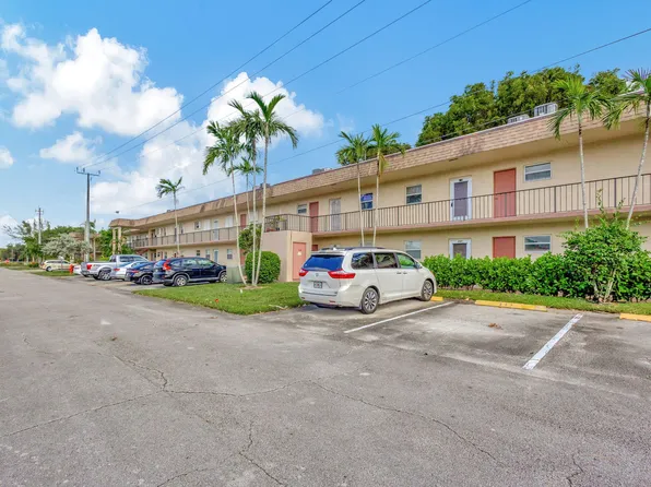 770 Lori Drive #240, Palm Springs, FL 33461