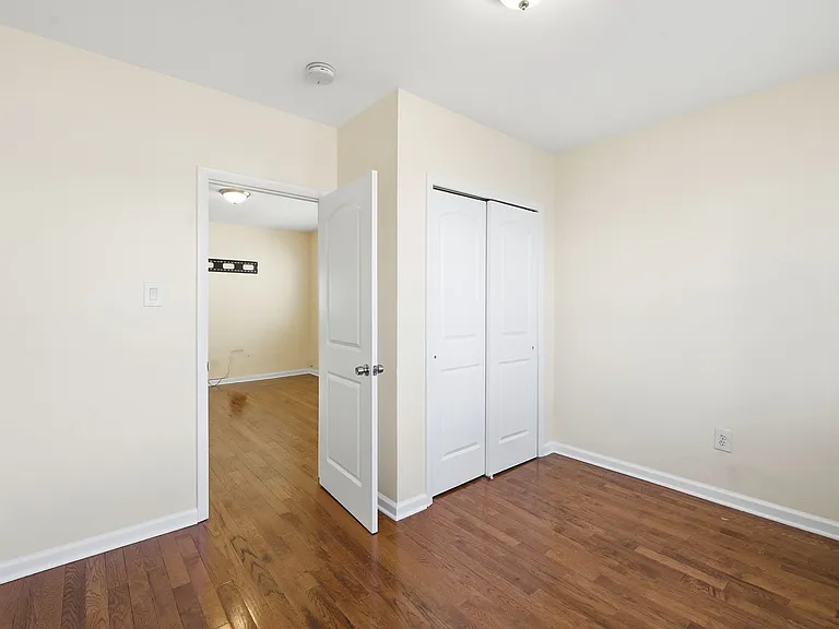 321 Lembeck Ave #1 — Photo 16